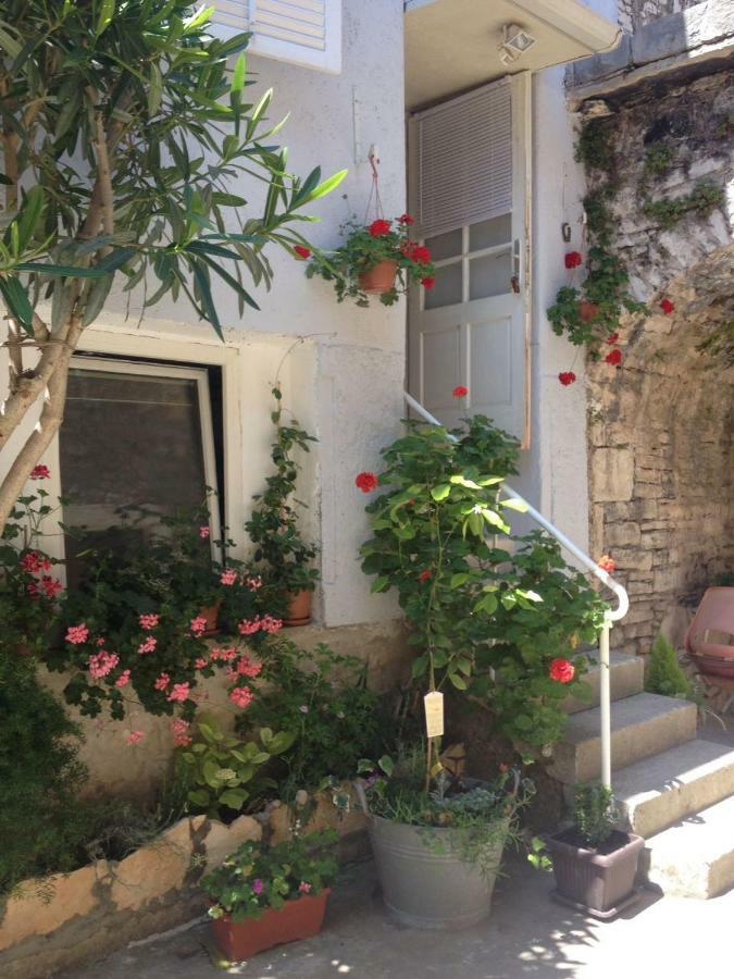 Apartmani Vela Luka Exterior photo